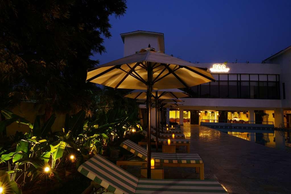 Best Western Resort Country Club Gurgaon Exterior foto